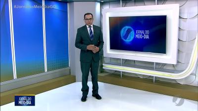 itemHomem atira para o alto e aringe aparetamento no 24º andar em Goiânia