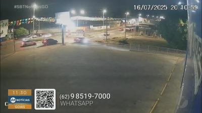 itemMotorista de caminhão morre preso às ferragens em acidente em Itumbiara
