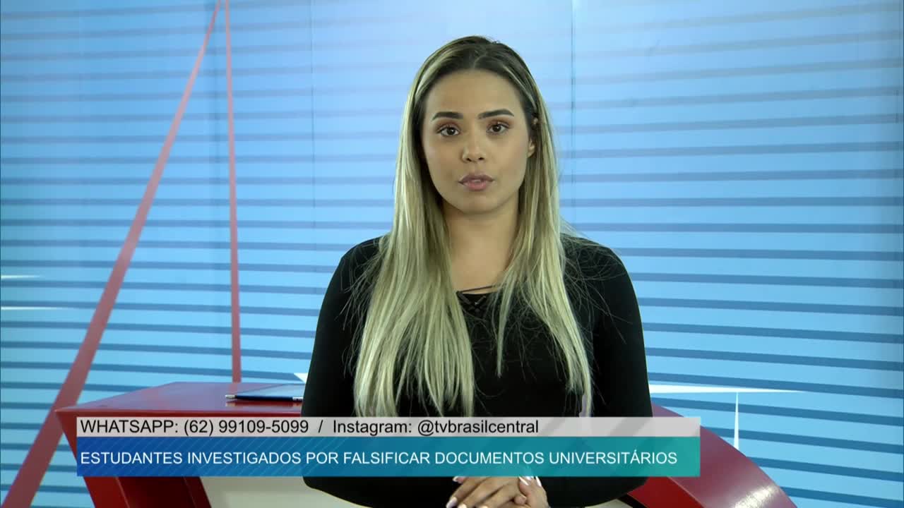 itemEstudantes com Deficiência Visual recebem Notebooks