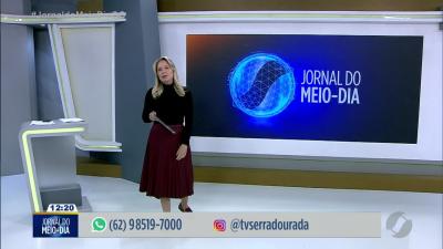 Batida entre &ocirc;nibus e caminh&atilde;o na GO-070