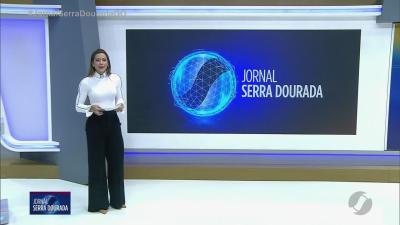 itemIdoso em mobilete e sem capacete se envolve em acidente com outra moto
