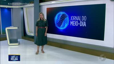 Moradora de Goi&acirc;nia acha escorpi&otilde;es em casa e denuncia omiss&atilde;o