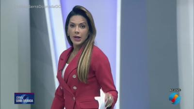 itemMulher é presa após ameaçar e perseguir a atual companheira do ex