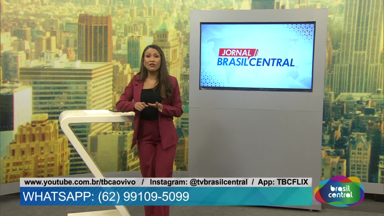 itemCaiado destaca Desburocratização de Goiás durante Evento em Brasília.