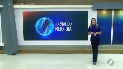 itemHomem é preso com vários objetos furtados