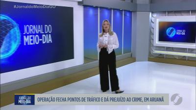 Ambul&acirc;ncia pega fogo enquanto levava m&atilde;e e beb&ecirc;