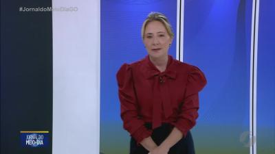 Batida entre caminhonete e carreta mata empres&aacute;rio na BR-060