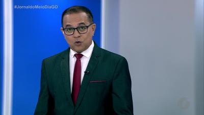 itemBombeiros resgatam cachorro que caiu duas vezes em cisterna desativada em Luziânia