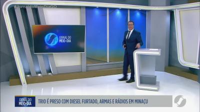 Trio &eacute; preso com diesel furtado, armas e r&aacute;dios