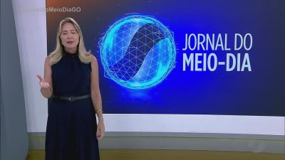 Poste com risco de cair preocupa moradores em Aparecida