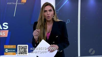 itemCaminhão dos bombeiros fica preso em alça da BR-153