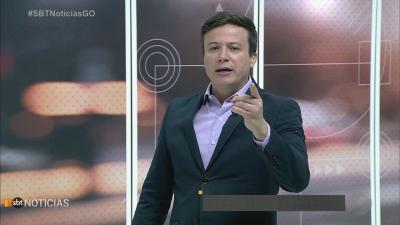 itemMotorista morre em grave acidente entre dois caminhões na GO-070