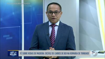 itemMomento de descanso dos romeiros em Trindade