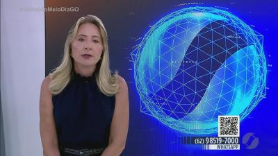 Tatu-canastra surpreende ciclista e chama aten&ccedil;&atilde;o