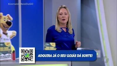 itemCaminhão carregado com óleo vegetal pega fogo na BR-153 em Itumbiara