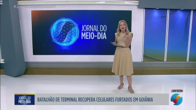 itemPraça no Balneário Meia Ponte em Goiânia é tomada pelo mato