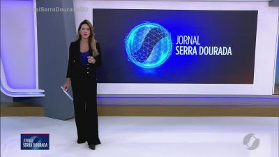 Mulher danifica equipamento no transporte coletivo