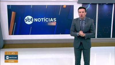 Morador não consegue colocar carro na garagem por causa de buracos em Aparecida de Goiânia