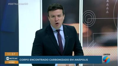 itemDupla é flagrada jogando lixo em lote no Setor Jaó em Goiânia