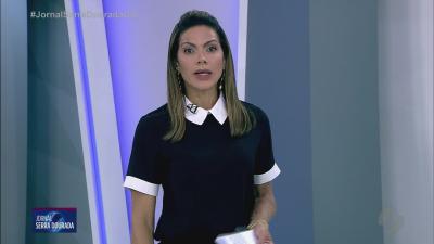 Suspeito tenta esconder droga e &eacute; preso pela PM