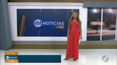 itemEspuma branca no Rio Meia Ponte em Goiânia, veio da ETE da Saneago