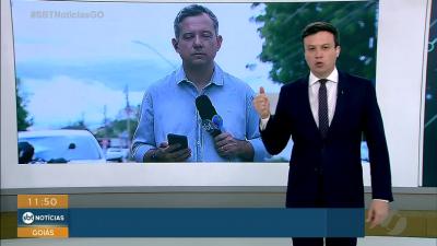 itemCasal é preso por vender medicamentos e produtos ilícitos