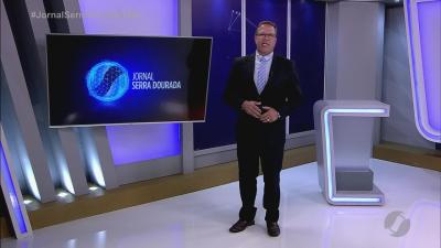 itemAmbulância avança sinal e causa acidente em Jataí