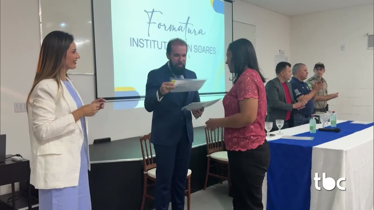 itemInstituto realiza Formatura do Curso de Pintor de Obras