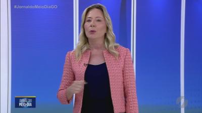 itemHomem passa por cirurgia na perna após meses na fila de espera