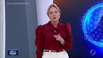 itemMoradores do Bairro São Carlos em Goiânia reclamam de cavalos soltos em praça