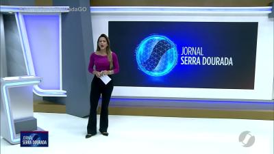 itemParte de estrutura de rancho desaba na praia do Cavalo em Aruanã