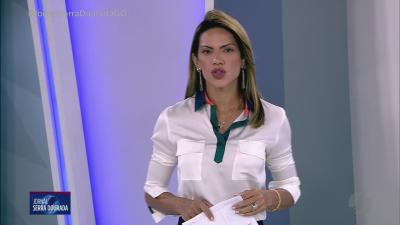 itemAcidente destrói carro na avenida Genésio de Lima Brito, em Goiânia