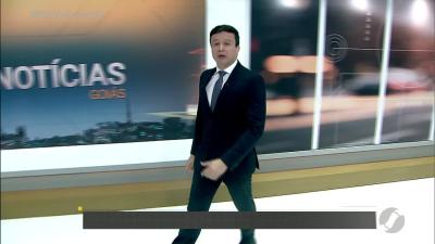 itemAcidente com carreta em Senador Canedo provoca vazamento de óleo diesel
