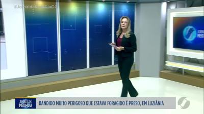 itemHomem reage a assalto e tem braços cortados em Goiânia