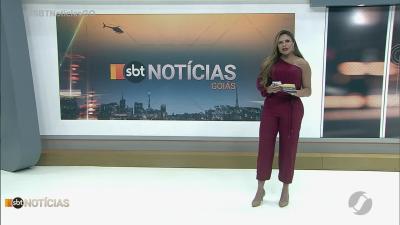itemMotorista sai ileso após cabine de caminhãp pegar fogo