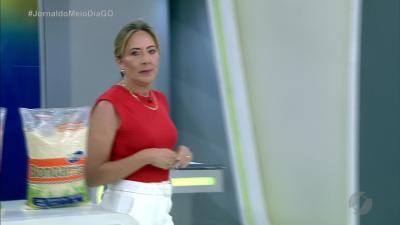itemMoradores de Aparecida de Goiânia enfrantam transtornos por rompimento de adutora da Saneago