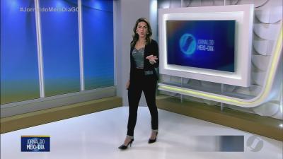 itemMulher é presa após proferir ofensas racistas contra policial militar em Goiânia