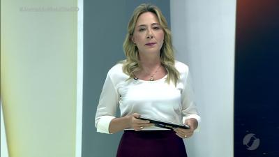 itemMotorista morre após caminhão cair de ponte na BR-364 em Jataí