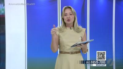 itemMotorista derruba semáforo em Anápolis