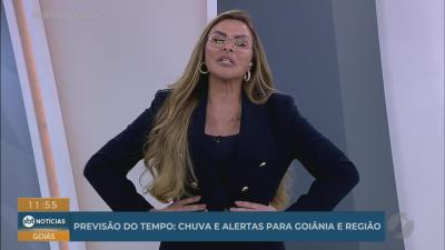 itemMotociclistas são arrastados pela enxurrada em Goiânia