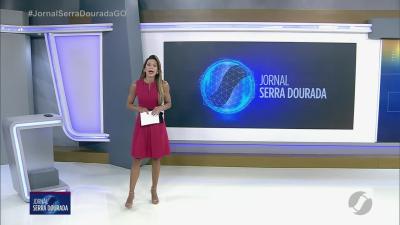 itemMotociclista cai durante empinada de moto, em Anápolis