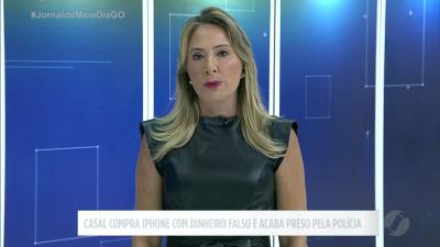 itemCasal compra celular com dinheiro falso e acaba preso pela PM