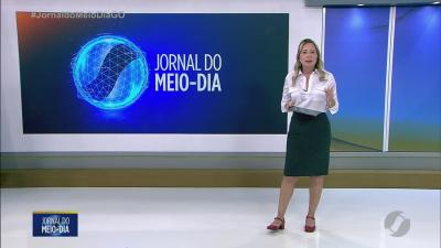 Temporal causa danos e invade resid&ecirc;ncias