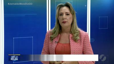 itemCantora Naiara Azevedo faz boletim de ocorrência contra ex-marido