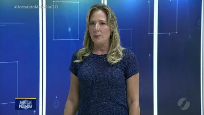 itemBombeiros resgatam trabalhador com coluna travada em cima de andaime