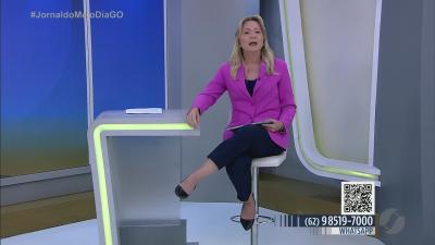 Rob&ocirc; gar&ccedil;om atende clientes em panificadora de Goi&acirc;nia