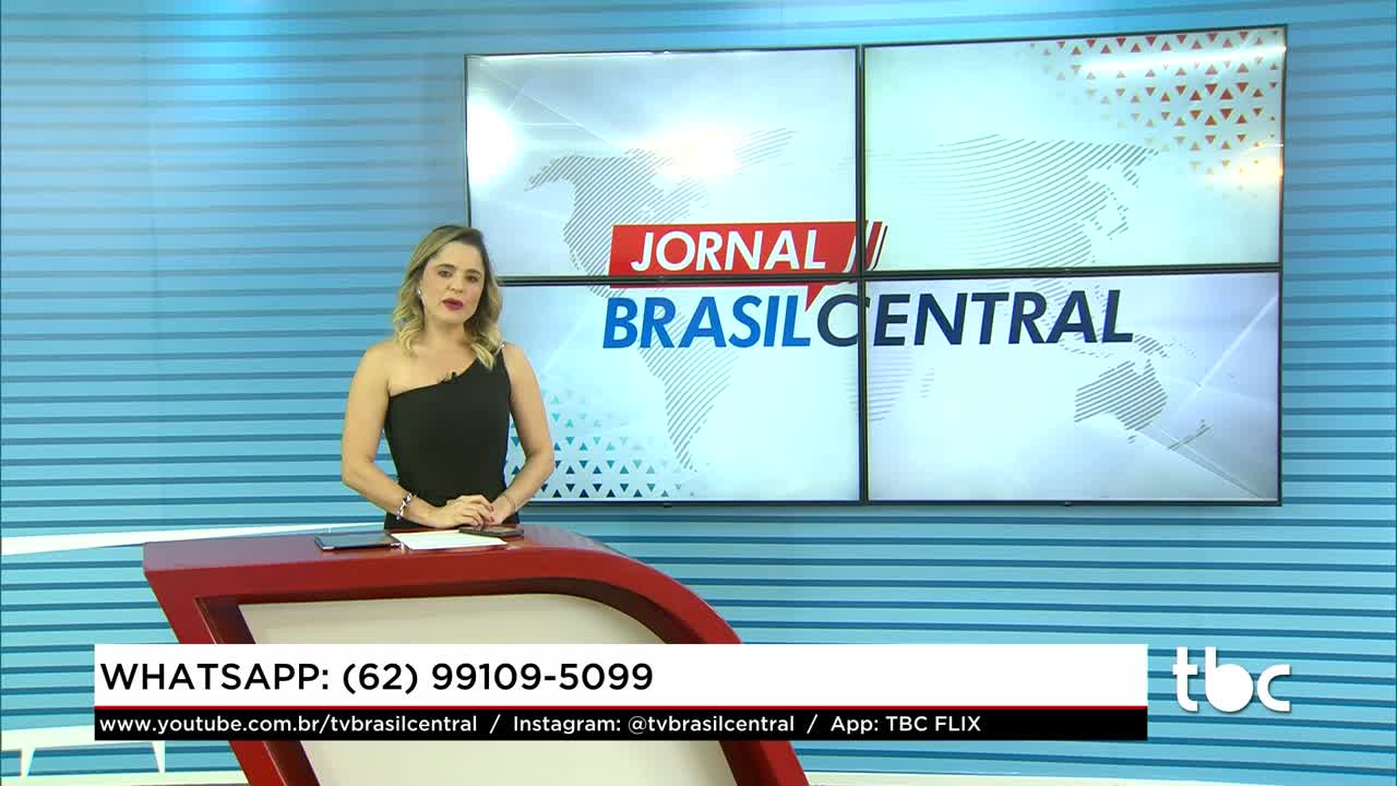 itemEncontro de Muladeiros no Parque de Exposição da Nova Vila