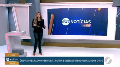 itemMuro desaba e água invade casa em Aparecida de Goiânia