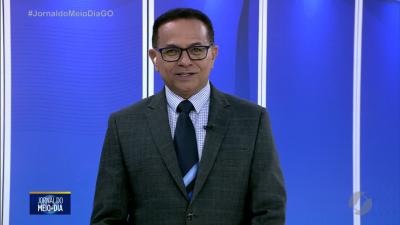 Viatura da Pol&iacute;cia Penal bate em caminhonete em Rio Verde