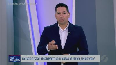 itemIncêndio destrói apartamento em prédio de em Rio Verde